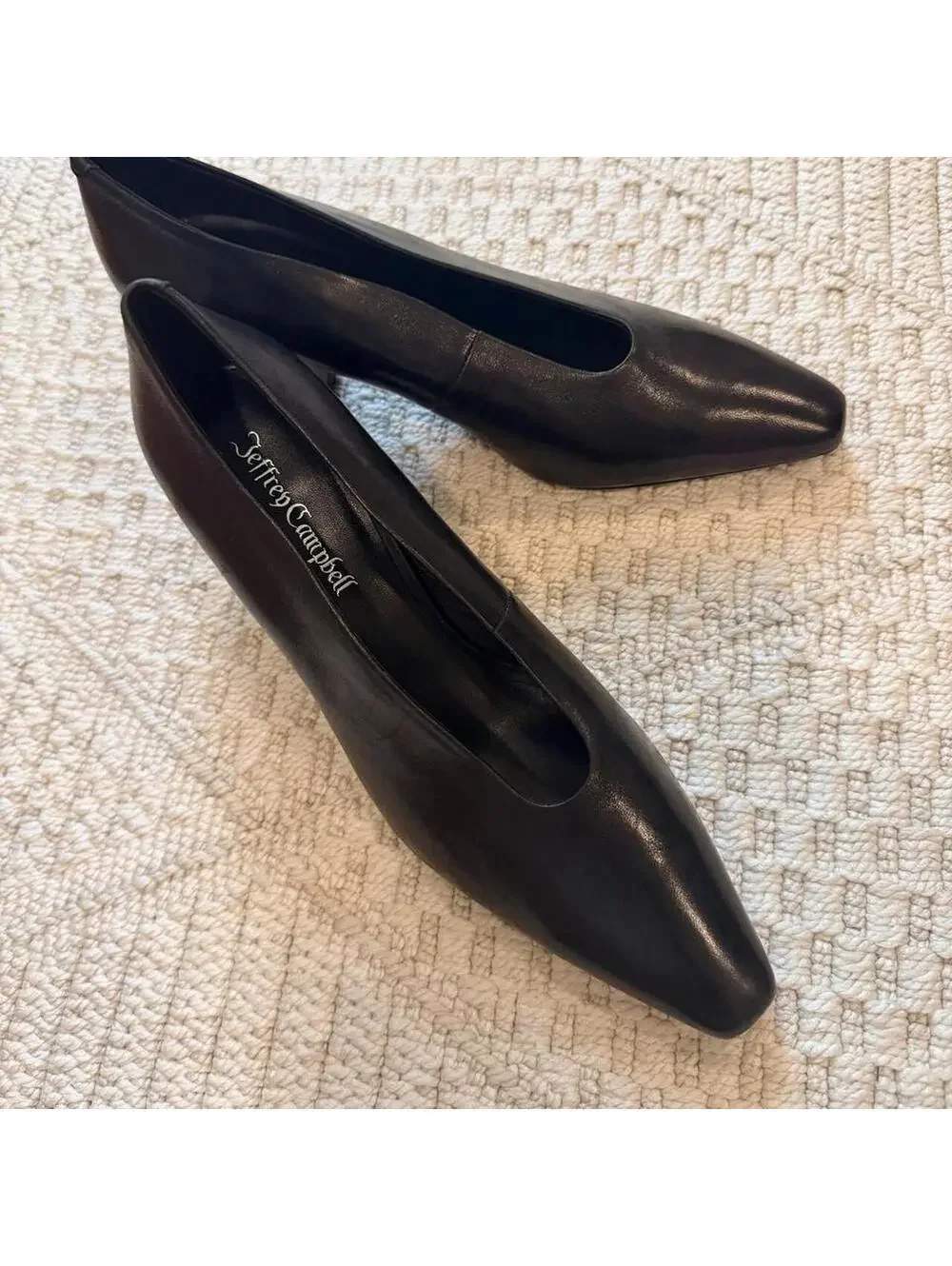 Jeffrey Campbell Hints-3 Pumps in Black